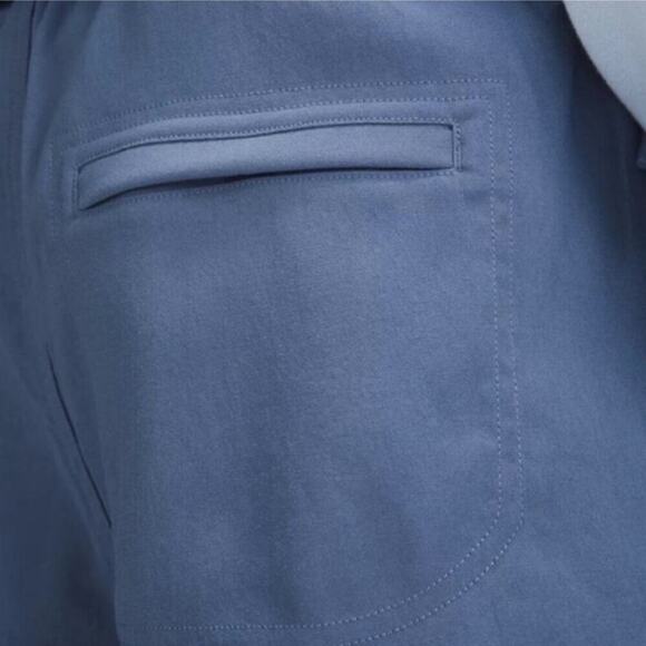 Lululemon Relaxed fit Pull-On Short Light Woven Size XXL - Picture 5 of 8